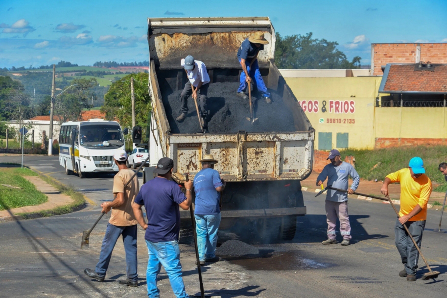 Tatuí Avança com Obras de Infraestrutura e Tapa-Buracos