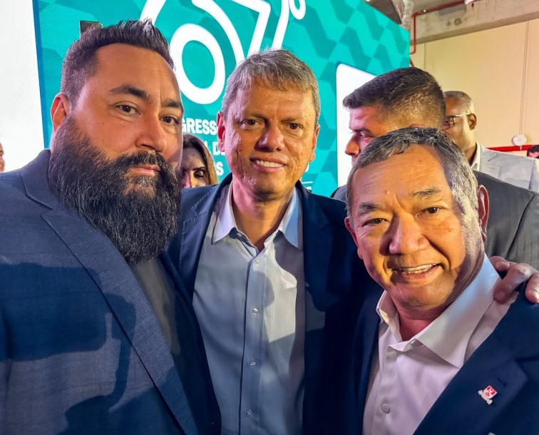 Prefeito Doutor Sato anuncia liberação de viaduto em Jandira ao lado do governador Tarcísio