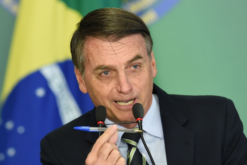 Presidente diz que vai vetar fundão eleitoral de R$ 5,7 bilhões