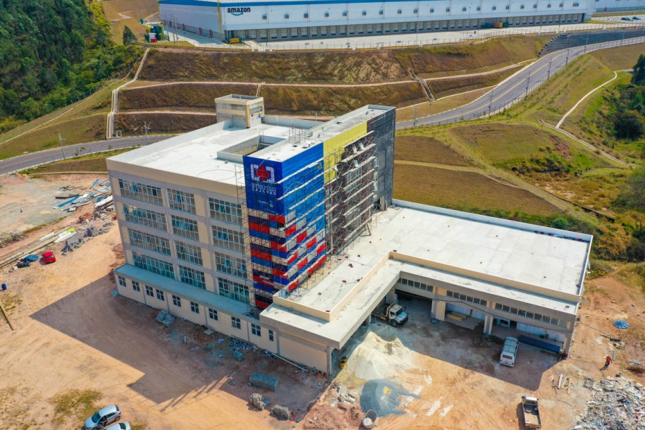Avançam obras de construção do Centro Médico de Especialidades 