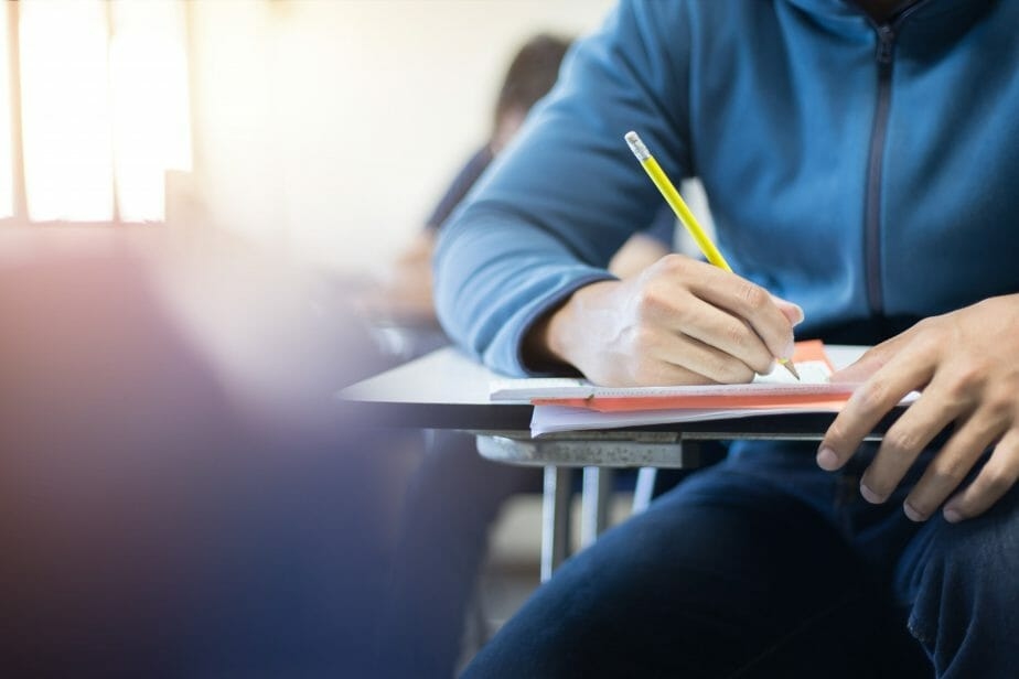 Santana de Parnaíba promove bolsa de estudos para servidores públicos