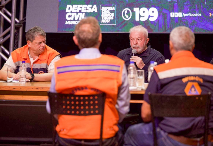 Lula enfatiza união e integração para atender a região atingida por chuvas