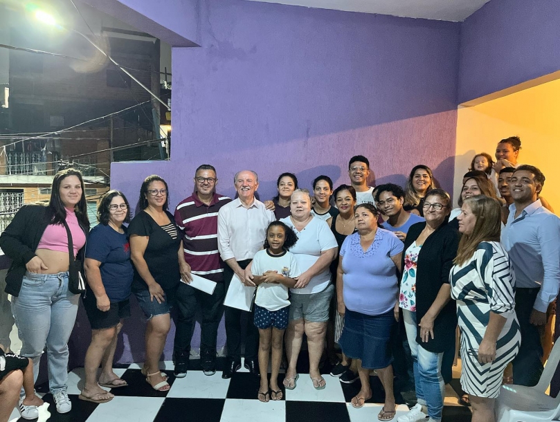 Vice-prefeito Beto Piteri discute melhorias para o Jardim Mutinga 