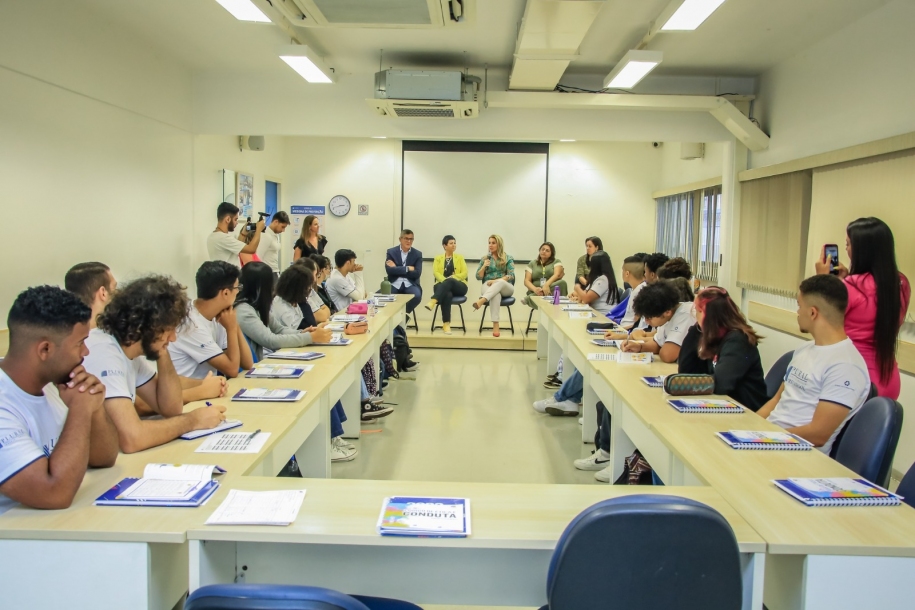 Alunos de Parnaíba selecionados para o Print School participam de aula inaugural