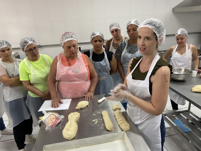 Projeto Cozinhalimento realizou curso de “Pães Caseiros” em Cajamar 
