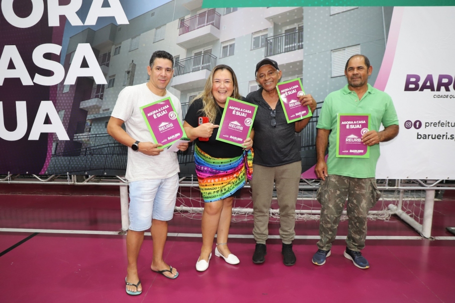 Mais de 400 moradores da Vila Niterói receberam seus títulos de propriedade 
