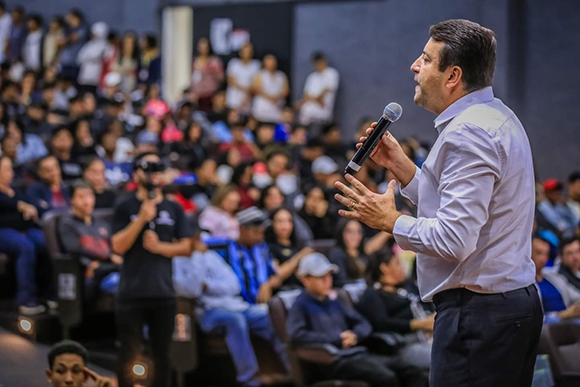 Elvis Cezar anuncia novas ambulâncias do SAMU e destaca avanços na saúde de Santana de Parnaíba
